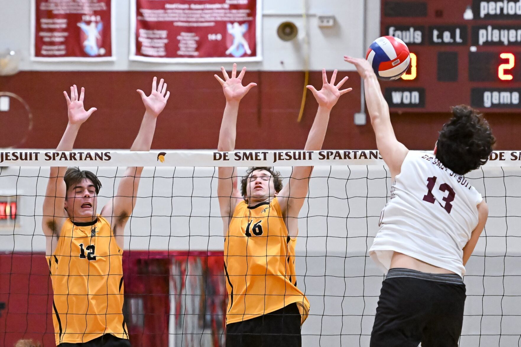 05/02/24 - Boys Volleyball Vianney at De Smet